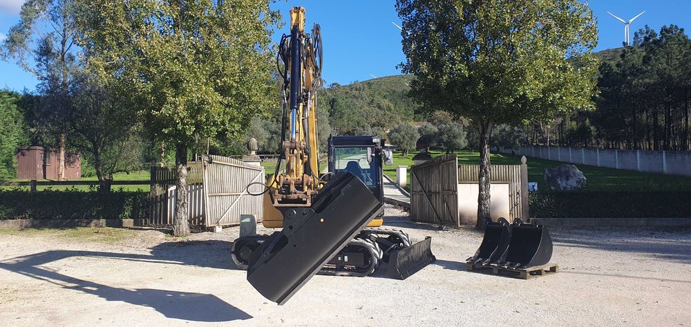 Mini Giratória Caterpillar 308E2 CR