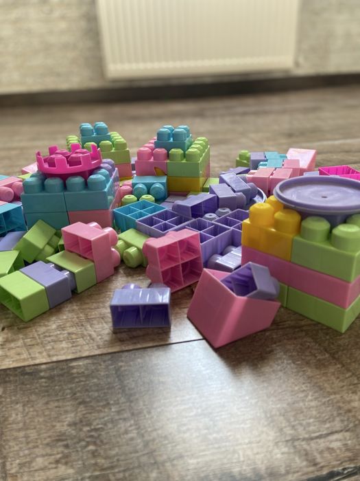 Дятячий конструктор типу LEGO
