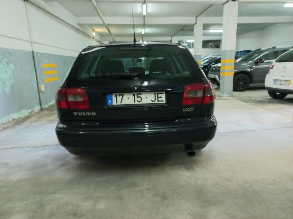 Volvo v40 1.6 de 1997 com 190.000 km's
