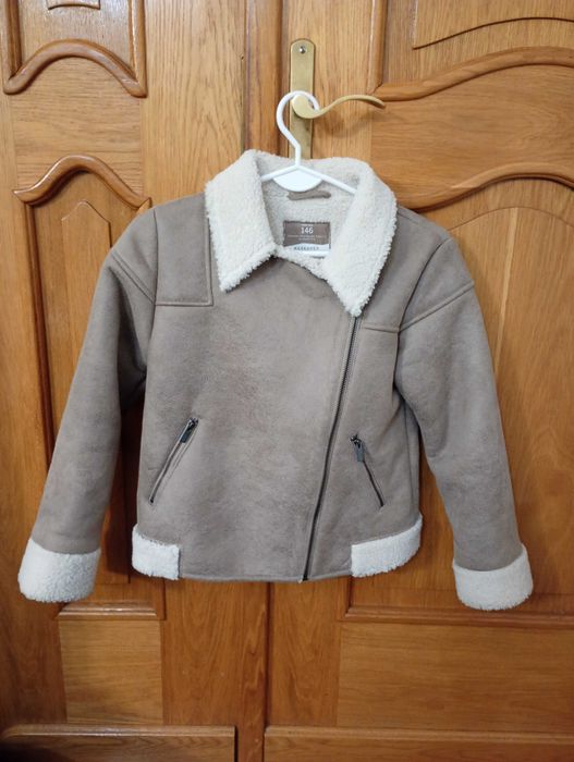 Kożuszek piękny, ciepły,jak nowy.