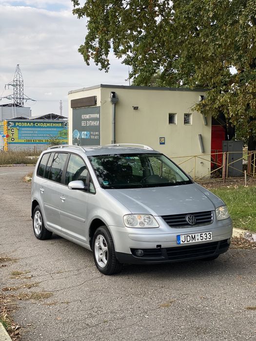 Volkswagen Touran 2.0 turbo , 7 мест