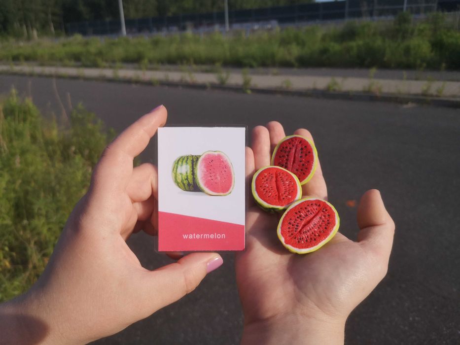 Miniaturowe figurki warzyw, owoców  graj i ucz się 30 szt+30kart