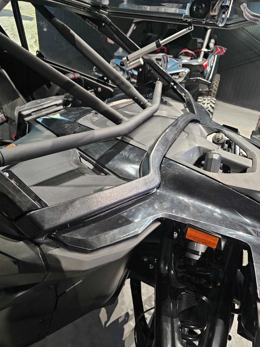 Can-am Maverick R kompletna kabina