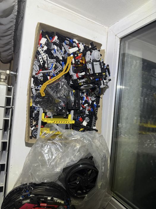 Продам лего техник на вагу Лего!