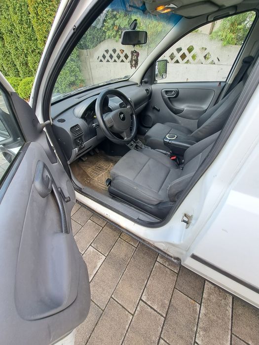 Opel Combo 1,7 CDTi Isuzu,hak,bez rdzy