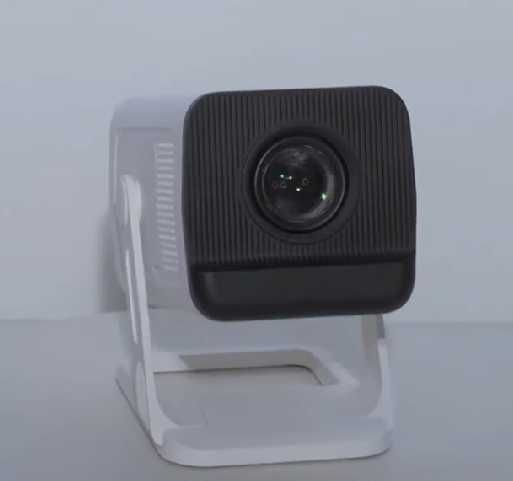 Projetor Led (colunas som, Bluetooth 5, WiFi 6, HDMI, USB, comando remoto)