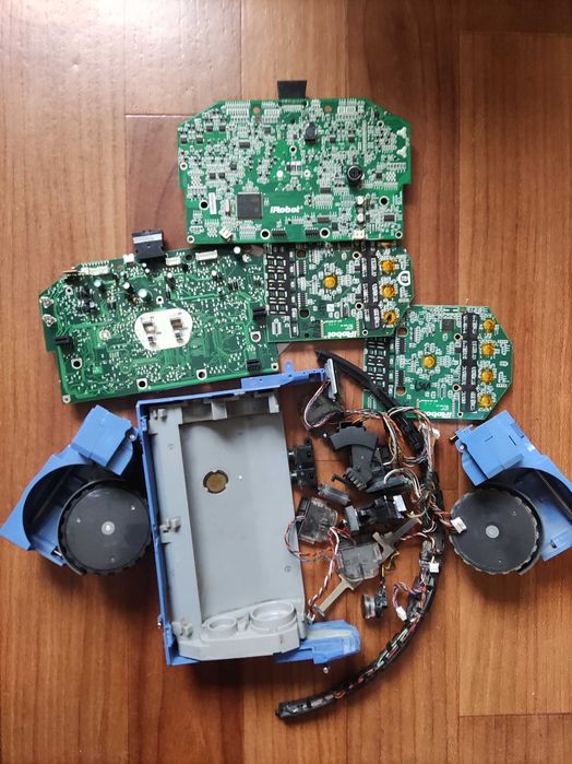 iRobot Roomba ТОЛЬКО то, что на фото.