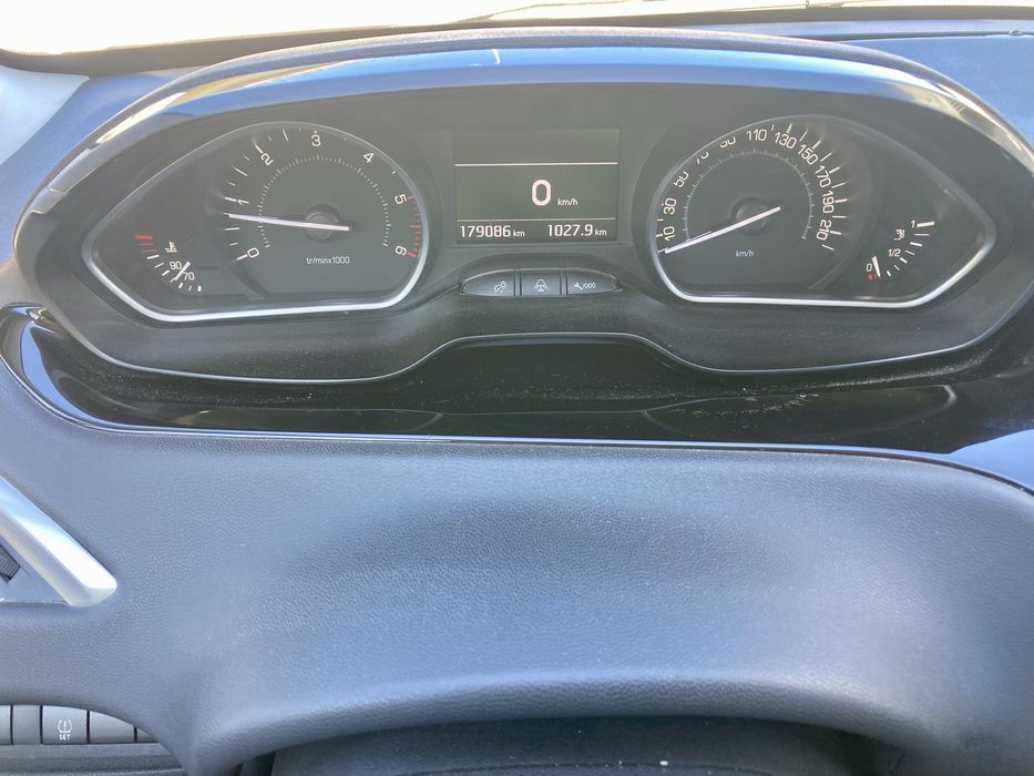 Peugeot 208 eHDI 1600 Allure