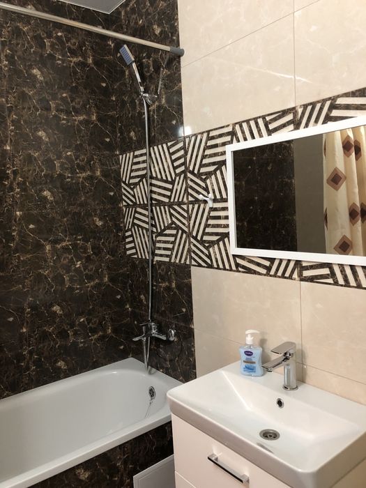 Потижнево помісячно квартра  в центрі