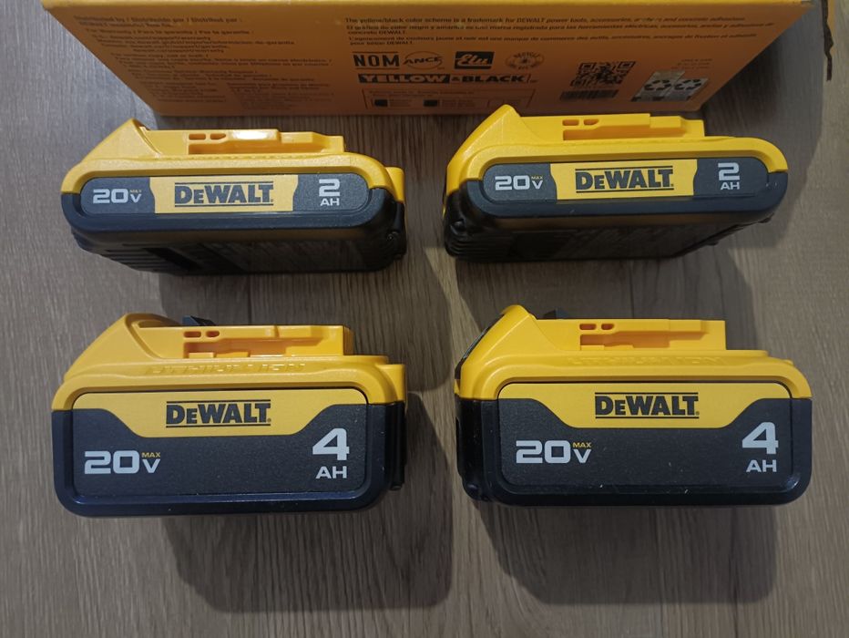 Dewalt DCB204 DCB203 DCB324-4 20V Max Li-ion Battery Pack