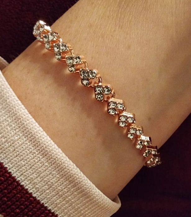 Браслети елегантні жіночі