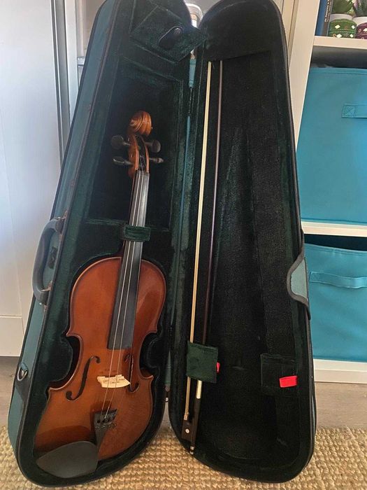 Violino Kreutzer School 4/4 (Tamanho inteiro) com estojo e arco.