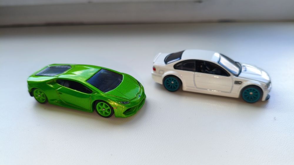 Hot Wheels premium Mini GT