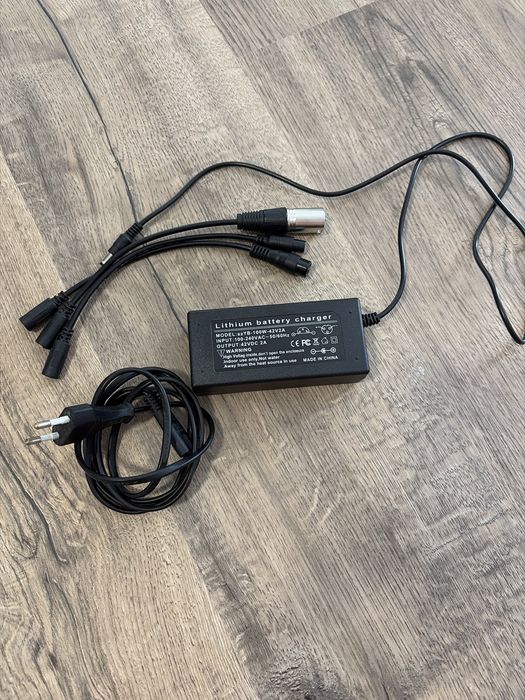 Ładowarka / zasilacz  SZYB-100W-42V2A – 42V / 2A