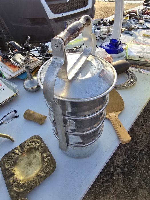 Sprzedam nowy stary czwóreczka z PRL