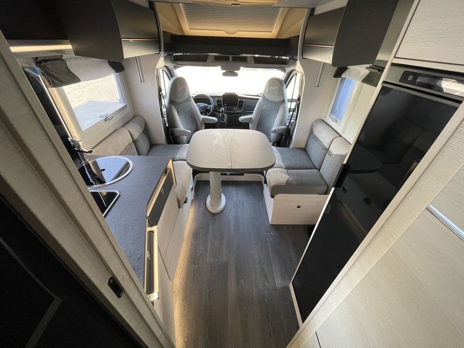 Wynajem Kamper Ford Challenger 337 GA - Wypożyczalnia
