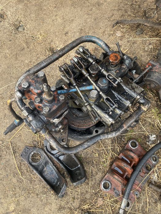 Фіксатор Навіски МТЗ-80/82. Розподільник/Трубки МТЗ.