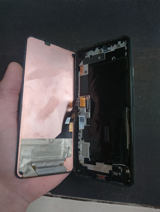 Pixel 5A — живий, чорний екран