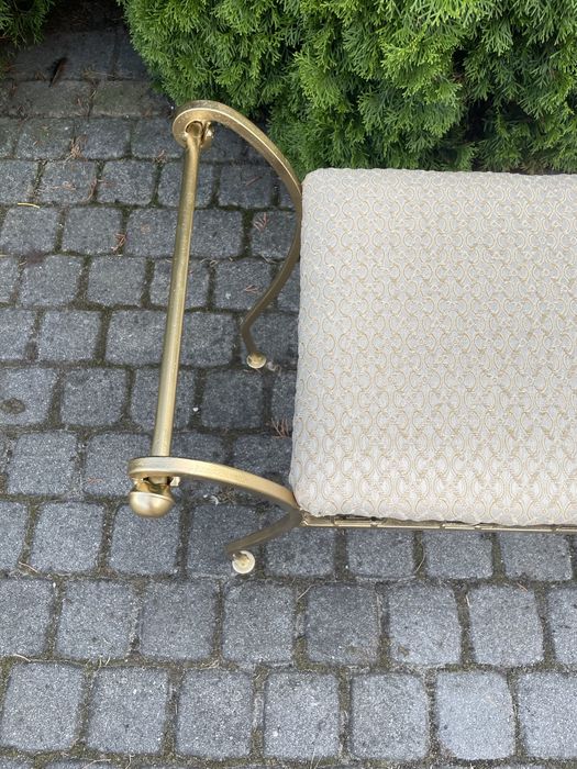 Stylowe siedzisko ecii złote