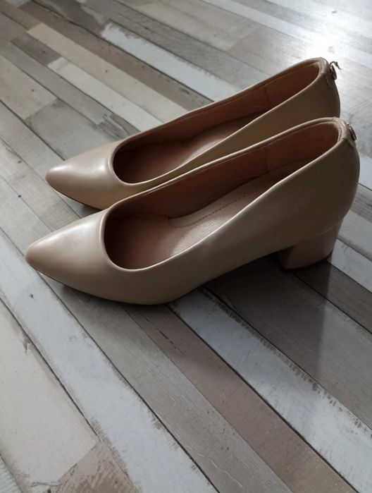 Jenny Fairy buty na obcasie