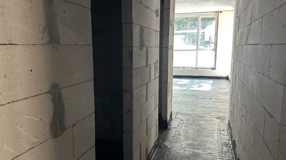 Продаж 2-к квартири + власне патіо, площа: 72.2 м², Брюховичі