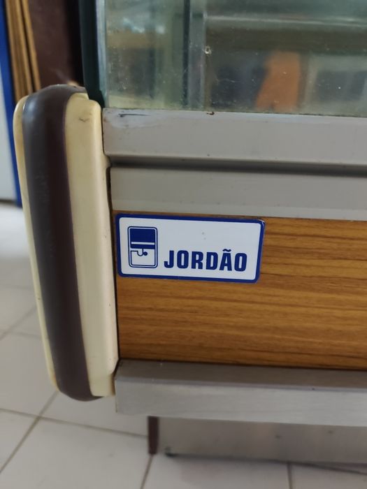 Vitrine refrigerada Jordão