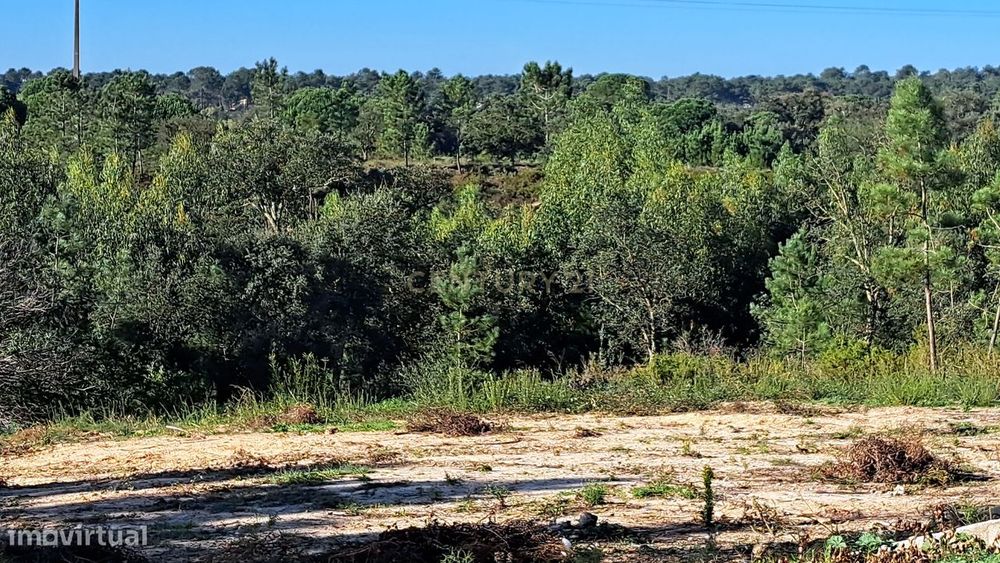 Terreno rústico em fase de legalização para venda em avos no Vale Fund