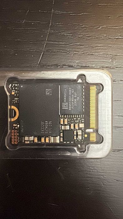 SSD NVMe M.2 2230 256GB retirado de Surface Pro 11