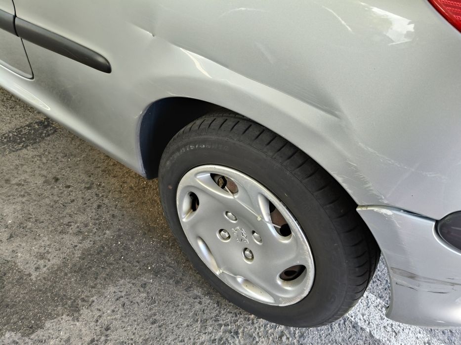 Peugeot 206 em bom estado