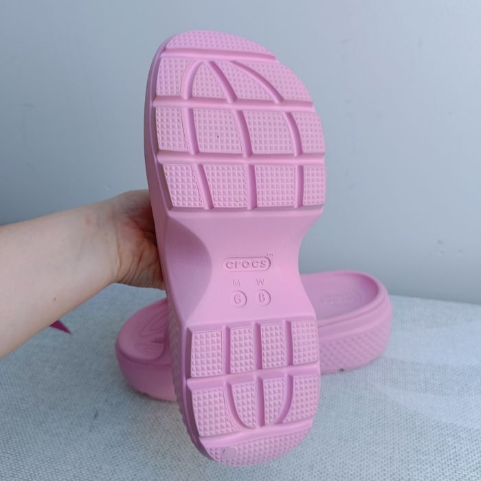 Klapki crocs M6W8 różowe 38/39
