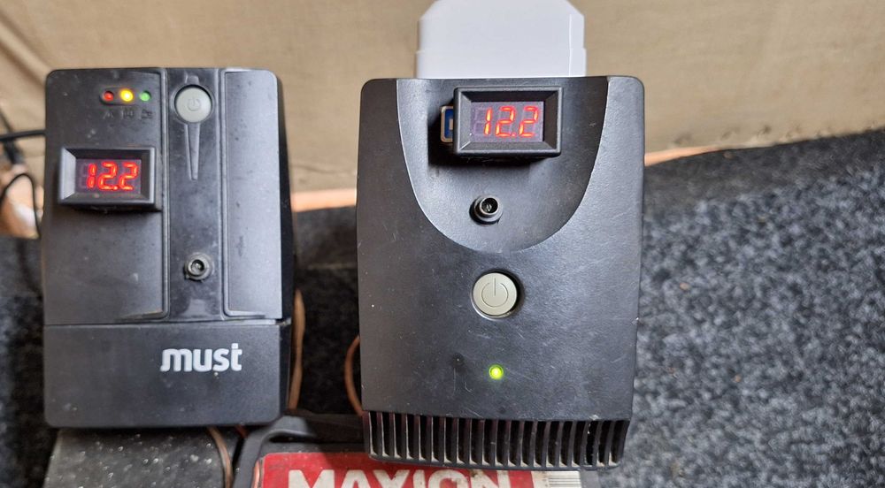 Инвертор 220в-600W Ибп Ups Дбж Зарядное Солнечная панель