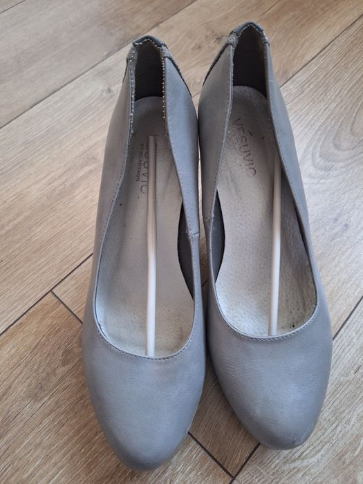 Buty damskie rozmiar 39 sprzedam