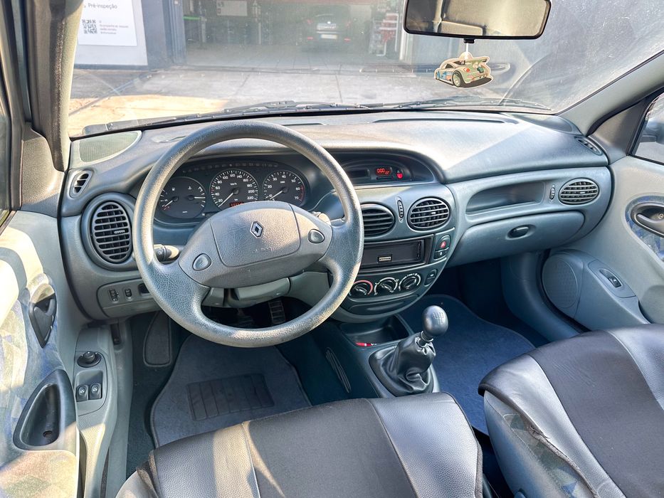 Renault megane 1.4 carro esta novo