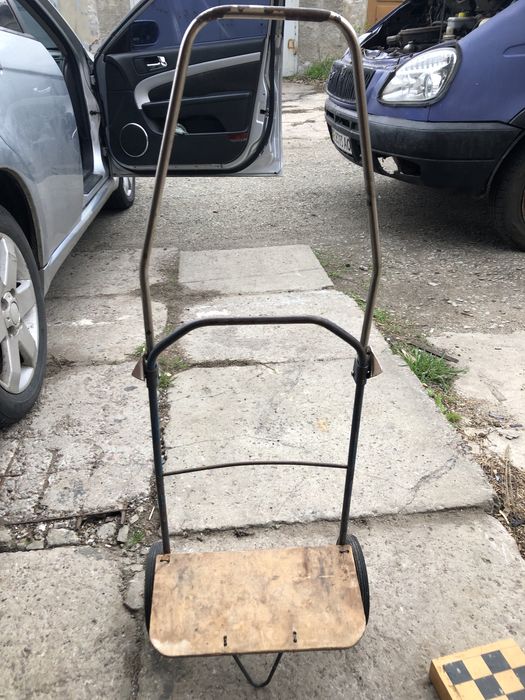 Продам небольшую тачку