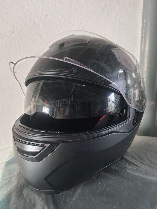 Capacete preto crivit