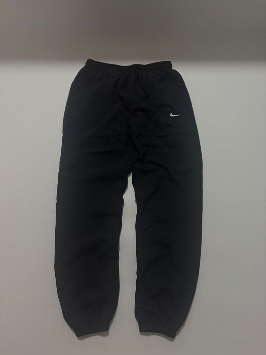 Нейлонові штани Nike L розміру