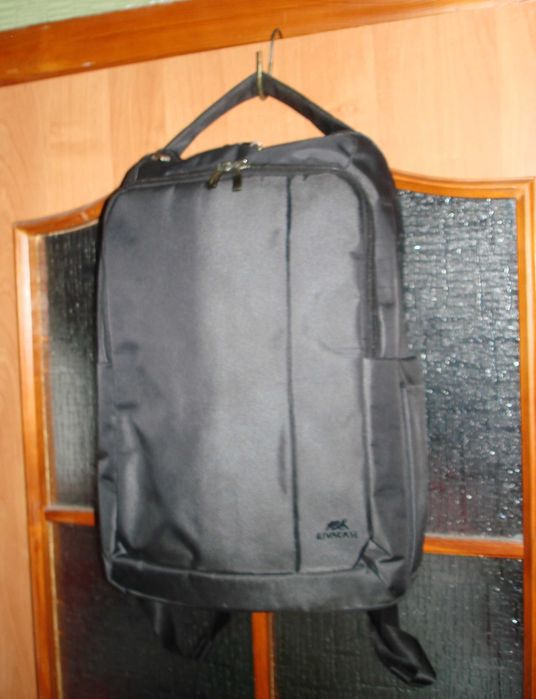 Рюкзак для ноутбука 15.6" Rivacase черный (Б/у)