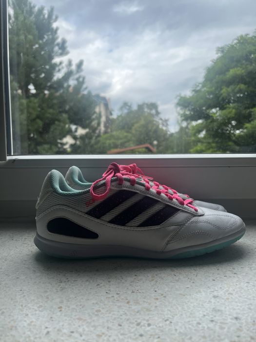 Halówki Adidas Sala 40 i 2/3