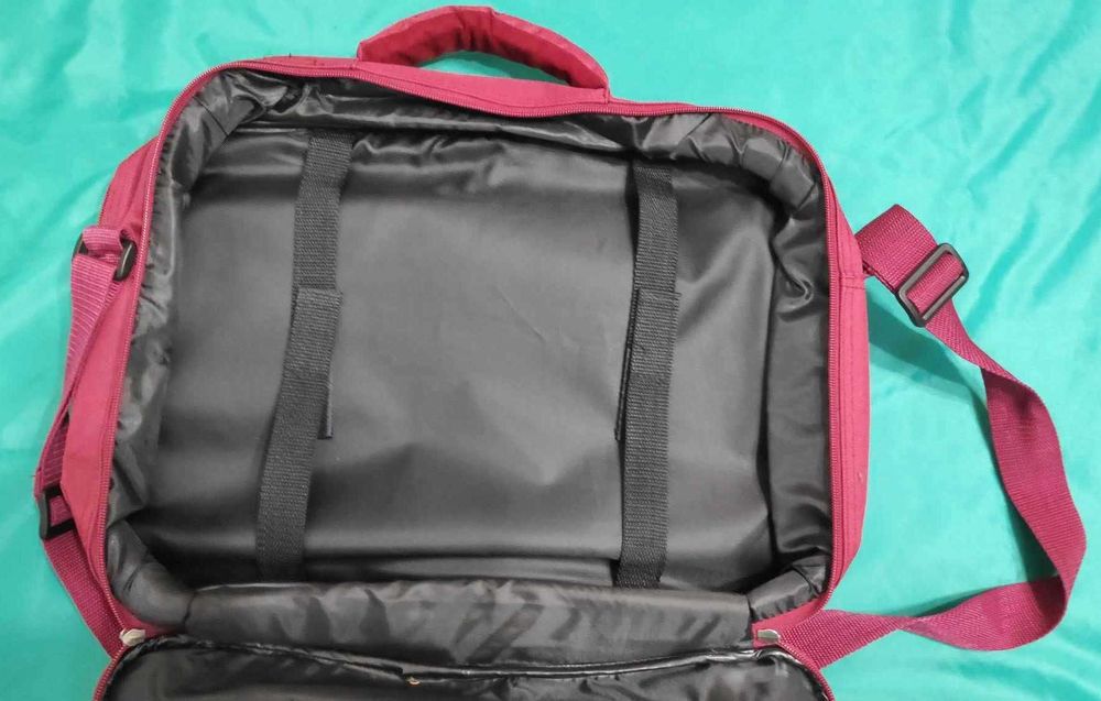 Laptop and document bag.64738613571457121