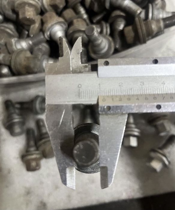 Śruby peugeot do kół aluminiowych