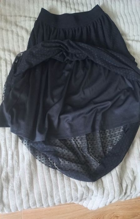 Продам спідницю, в їдеальному стані. На бірці розмір L.