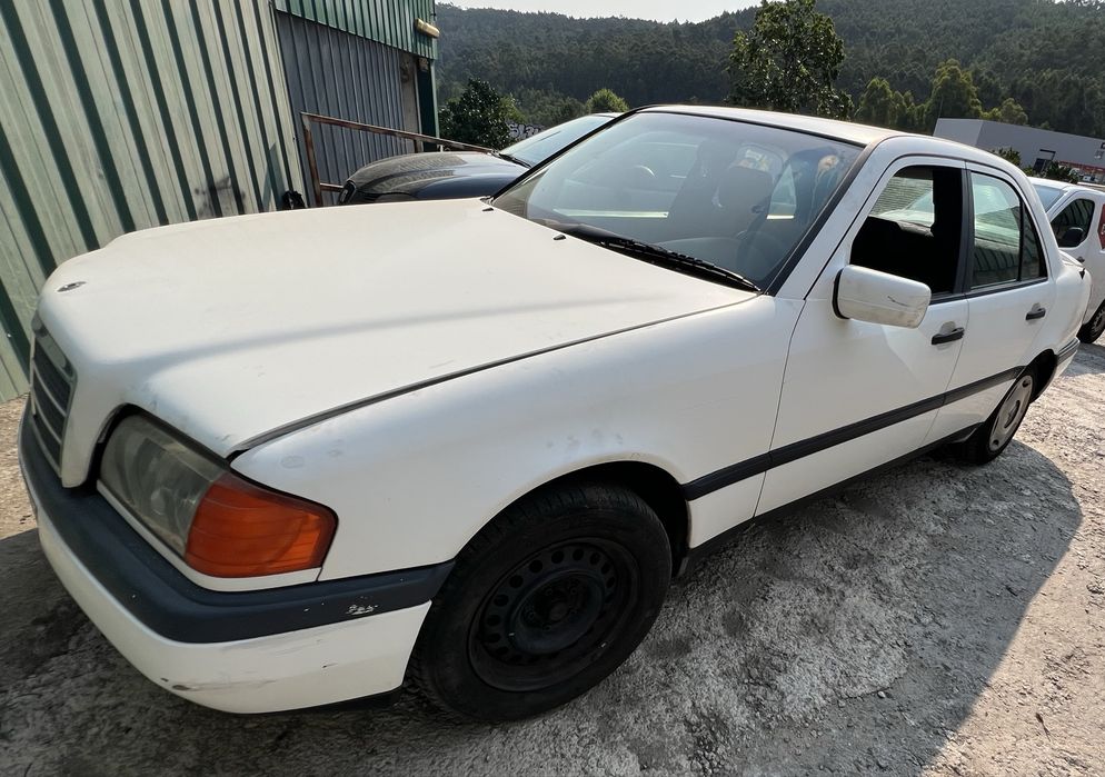 Mercedes-Benz C220d