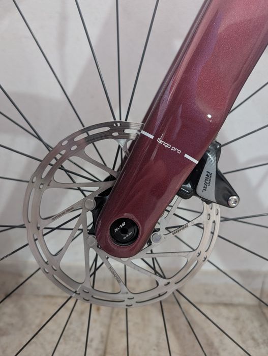 Bicicleta de Gravel 3T Exploro Primo Rival  1x11 Cherry