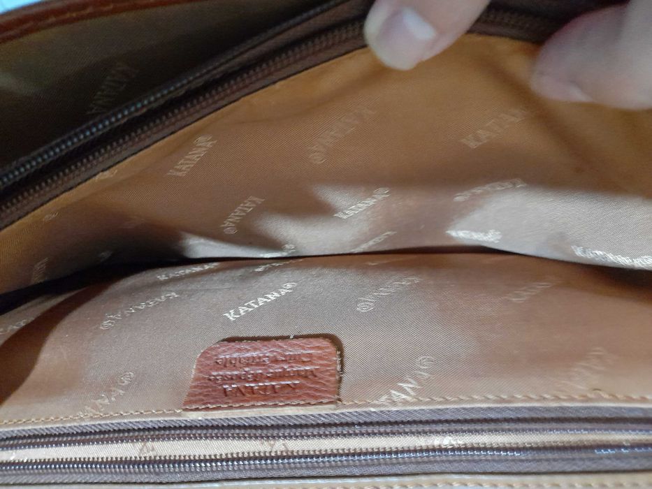 Mala ou pasta em pele marca KATANA usada.