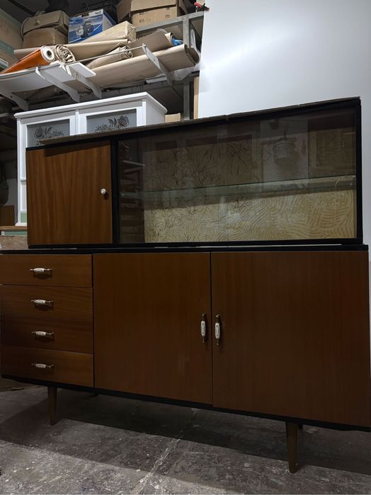 Odrestaurowany kredens