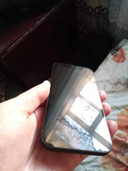 Продам Iphone 12 на 64