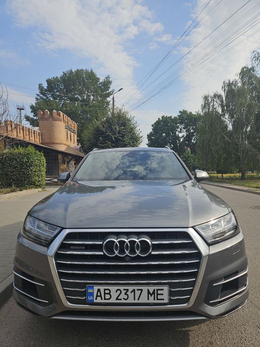 AUDI Q7 2017 Premium Plus
