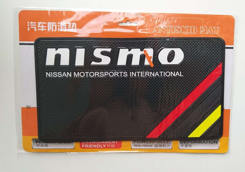 Килимок на торпедо, коврик на панель авто