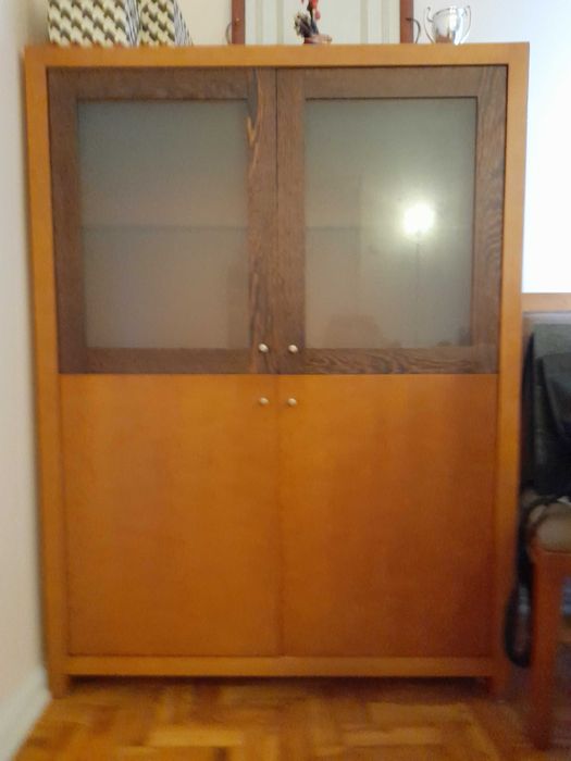 Movél Aparador/Cristaleira Cerejeira