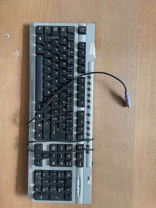 Teclados com e sem fio